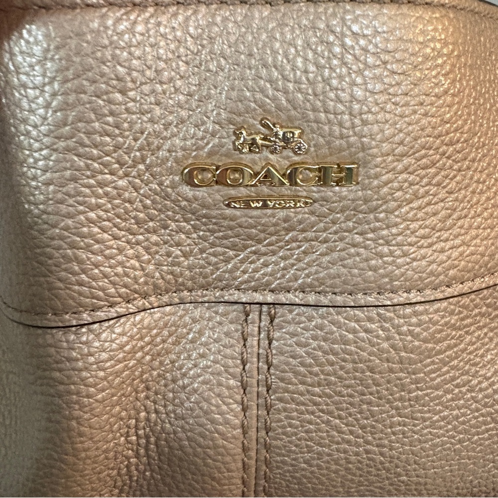 Coach Lexy Platinum Triple Compartment Shoulder Bag Purse Gold Hardware - Picture 9 of 16